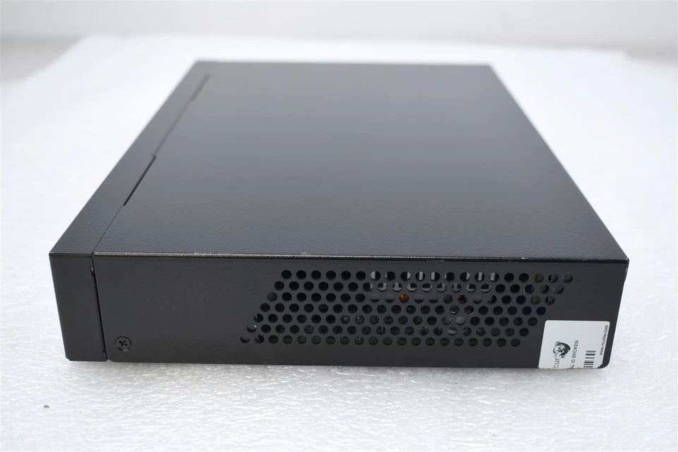 Dispositivo de seguridad de Internet firewall Intel McAfee FW-321 C2 Foto 4 de 4