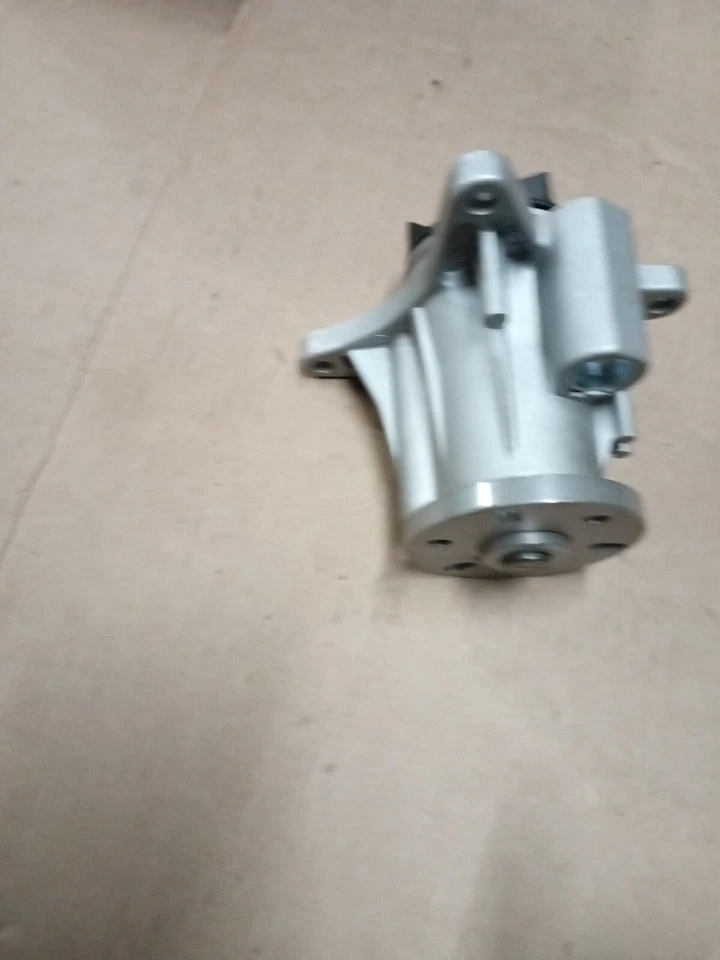 Airtex 2052   Water Pump Jaguar XF XJ Land Rover Discovery Mk4 - Image 4 of 4