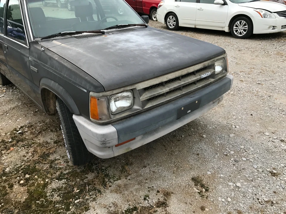 1985 -1993 Mazda B Series B2000 B2200 Front Clip - Image 3 of 3