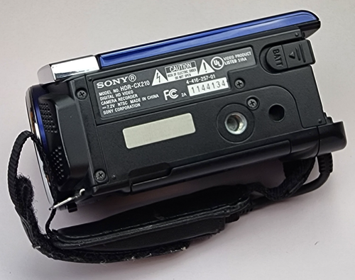 Pacchetto videocamera digitale compatta vintage Sony Handycam HDR-CX210 BLU - TESTATA - Foto 5 di 14