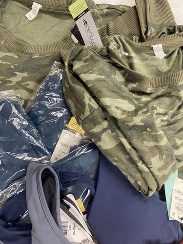 Damenbekleidung Großhandelspaket, Adidas, Leonisa, Ideology, 25 Artikel, UVP 808 $ - Bild 3 von 10