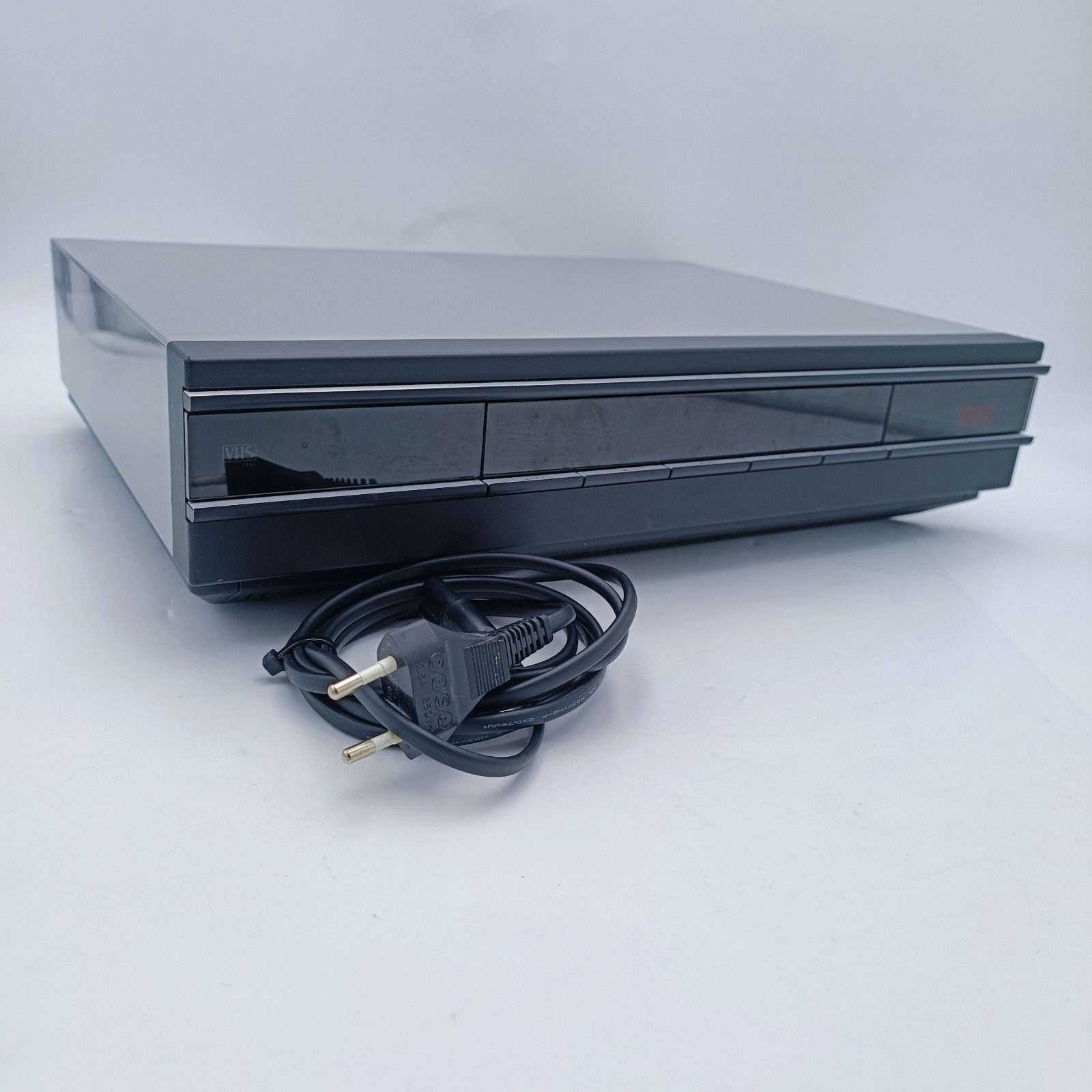 Bang & Olufsen Beocord V8000 Type 4601 VHS Video Tape Recorder 220-240V VCR