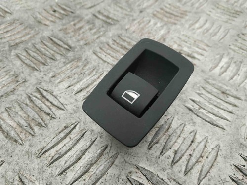 BMW 3 F30, F80 Schalter für Fensterheber hinten rechts 9208106 2.00 17910893