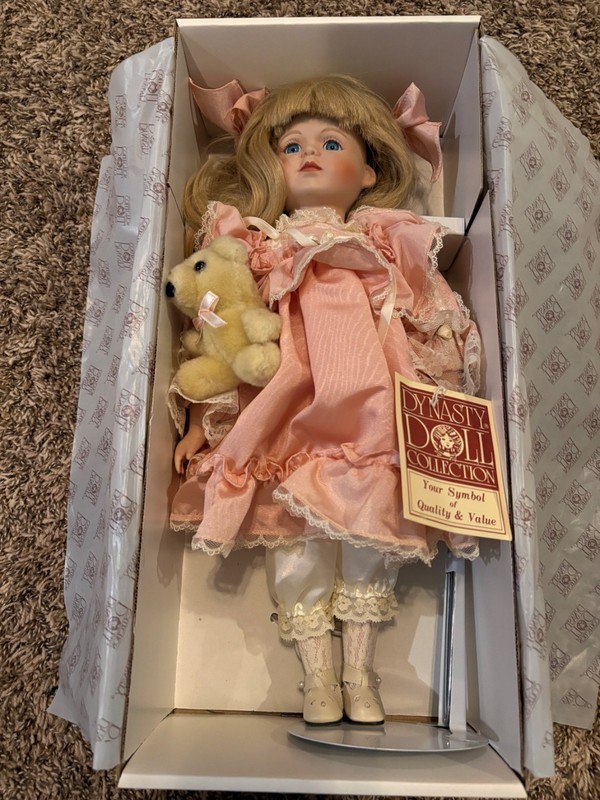 Vtg Dynasty Doll Collection Porcelain DARLEEN & TEDDY BEAR 1990s With Stand