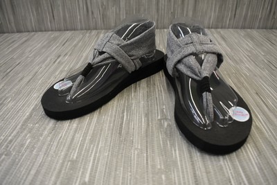 studio skechers sandals