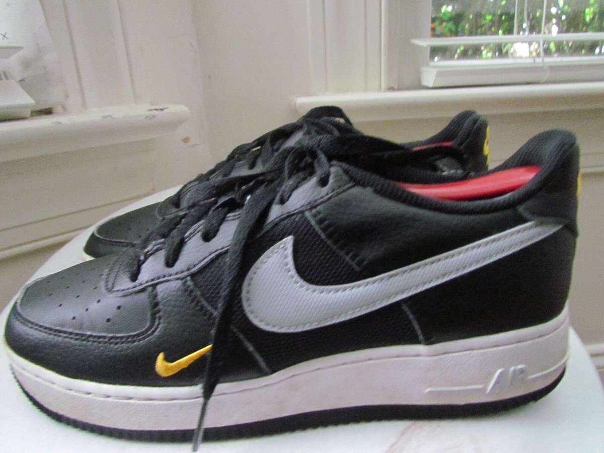 NIKE AIR FORCE BOY'S WALKING SHOES SIZE 6Y