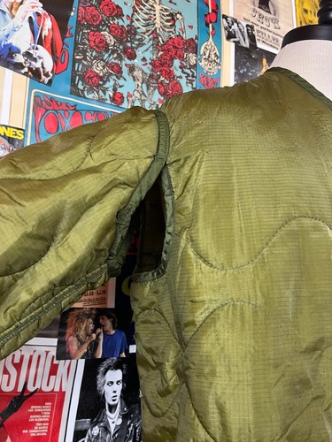 Vintage 70s OG Green Military Cold Weather Coat Quilted Liner Utility Medium - Picture 2 of 12