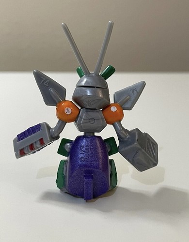 Medabots Robattle Mega Emperor 2.25” Figure Takara Hasbro 2001 - Picture 3 of 6