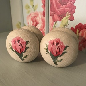Two Cath Kidston Old White Rose Decoupage Wooden Oak Drawer Knob