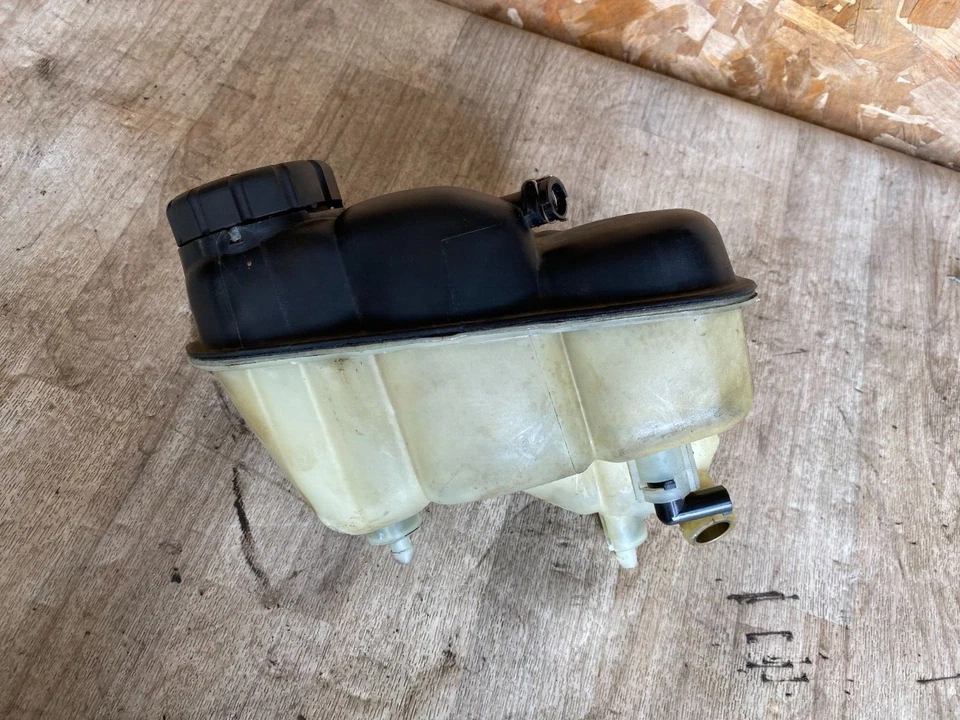 MERCEDES BENZ E63 CLS63 AMG OEM 03-09 RADIADOR REFRIGERANTE TANQUE DE EXPANSIÓN DEPÓSITO Foto 3 de 4