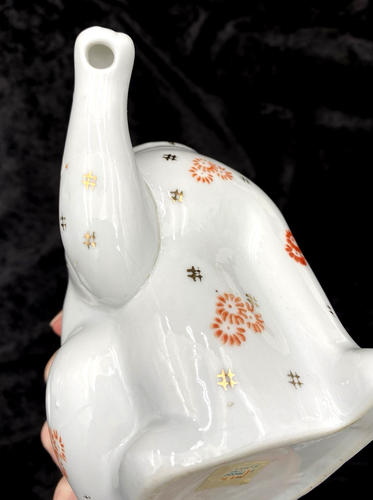 Vintage Lucky Cat/Waving Kitty Cat Porcelain Teapot, Gold Accents, 5.5" x 5.8" - Picture 13 of 13