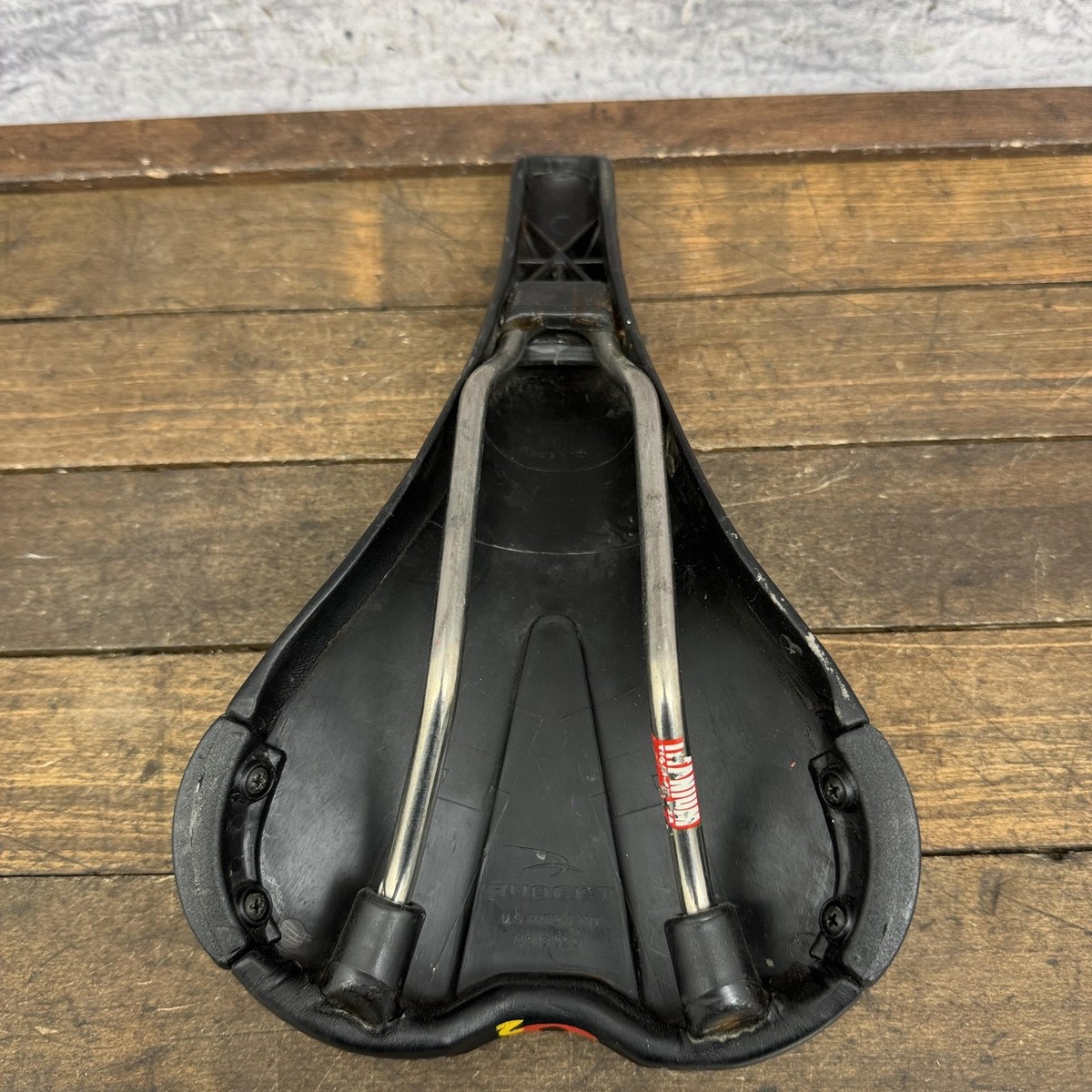 Vintage Avocet O2 Air 40R Saddle Seat Ti Titanium Rails Italy Road