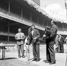 Baseball Singer Eddie Fisher With Announcer Mel Allen 1956 OLD PHOTO