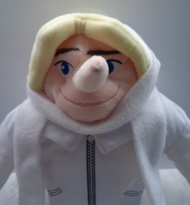Despicable Me 3 Plüschfigur DRU   Weißer Anzug & Schal   ca. 45 cm   Universal S