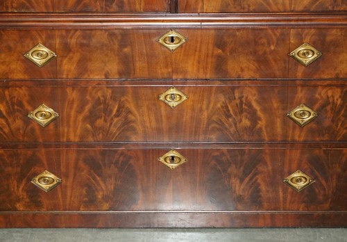 HERVORRAGENDER ANTIKER SCHRANK 18. JAHRHUNDERT 1760 THOMAS CHIPPENDALE LEINENPRESSE - Bild 5 von 24
