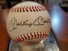 MARIS, MANTLE 1961 HOMERUN CHASE BALL.OUR BALLS ARE MADE FOR MUSEUMS!