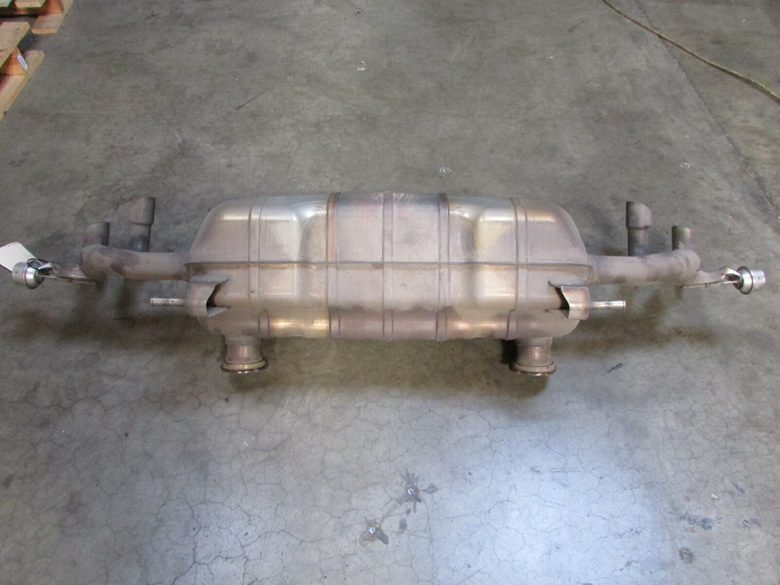 Lamborghini Huracan, Muffler, Used, P/N 4T0251051A