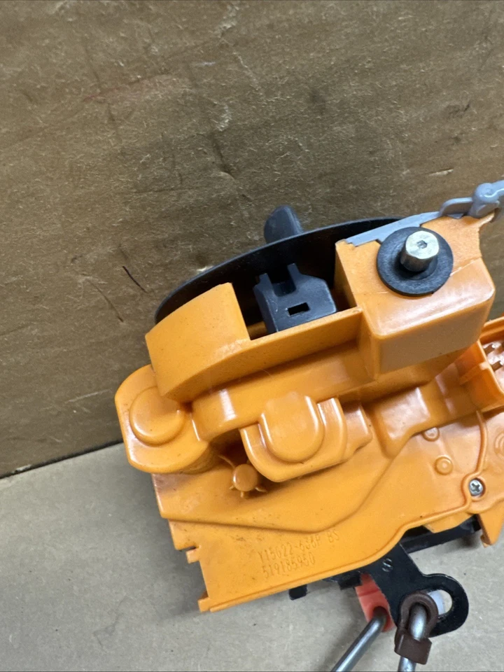 2015 2016 2017 2018 2019 RAM PROMASTER City ATUADOR DE TRAVA DE PORTA TRASEIRA B153 - Imagem 2 de 4