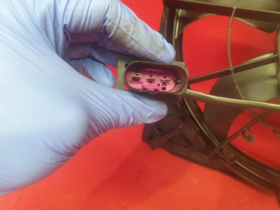 SKODA FABIA MK3 COOLING FAN 2019 1.0L PETROL CHYB - Image 3 of 4