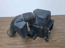 2009-2013 Kia Forte 2.0L 2.4L Engine Air Intake Filter Box OEM. 28110-1M400