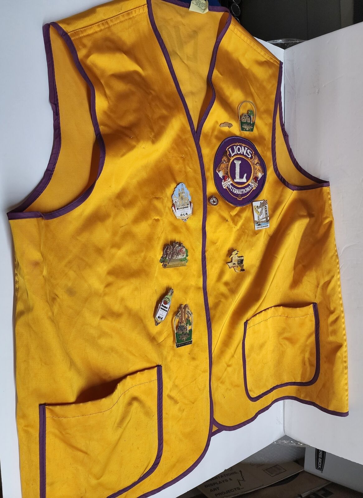 LIONS CLUB International VEST Size LG w/ Pins & Name Tag Pre-owned Vtg CLEAN