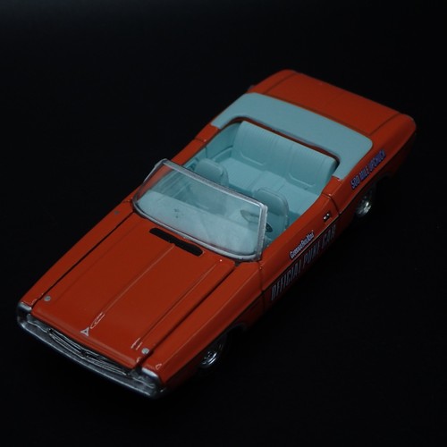 1971 71 DODGE Challenger Convertible GPK 1/64 Escala Diorama Modelo Fundido Car - Imagen 6 de 7