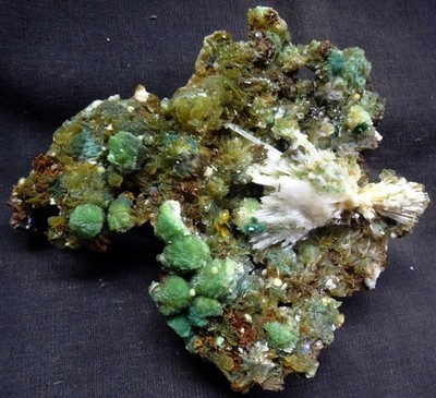 AWESOME DOUBLE SPECIMEN GREEN AND BROWN STILBITE W/ LEUMANDITE & SCOLESITE MINER