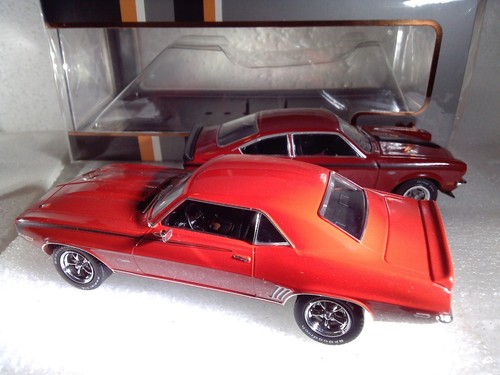 PREMIUM X(PRX)IXO MODELS 1/43 Scale 1969 CHEVROLET CAMARO SS - Picture 10 of 24