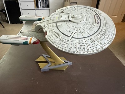Playmates Star Trek Transwarping Starship Enterprise ''All Good Things'' 1996