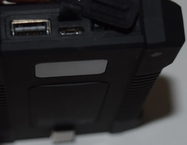 Carregador de banco de energia solar 4Patriots 8000mAh: testado solar 10/2025 - Imagem 4 de 4