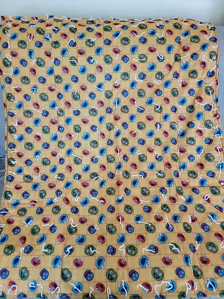 Manta Edredón Infantil De Colección Plaza Sésamo Hecha a Mano 39x46 Franela Trasera Sin Usar Foto 2 de 4