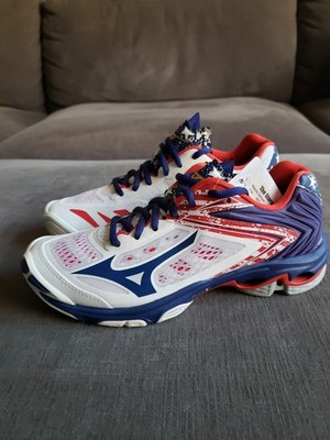 Size 7.5 - Mizuno Wave Lightning Z5 Women's Volleyball Shoe White