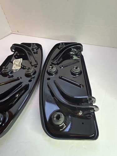 Harley-Davidson Black Rider Footboards W/Insert 50501280A Traditional Shape - Foto 7 di 8
