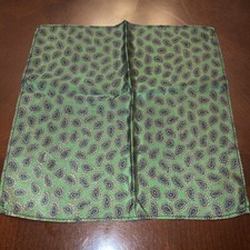 Green Paisley Reversible Men  s Pocket Silk Scarf