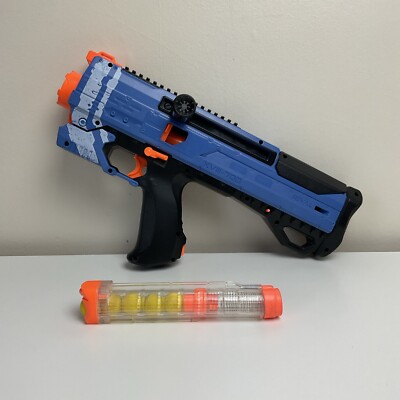 NERF Rival Helios XVIII-700 Blaster mit Munitionskugeln