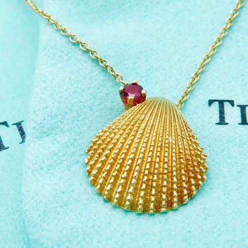 Tiffany & Co. Shell Necklace 18