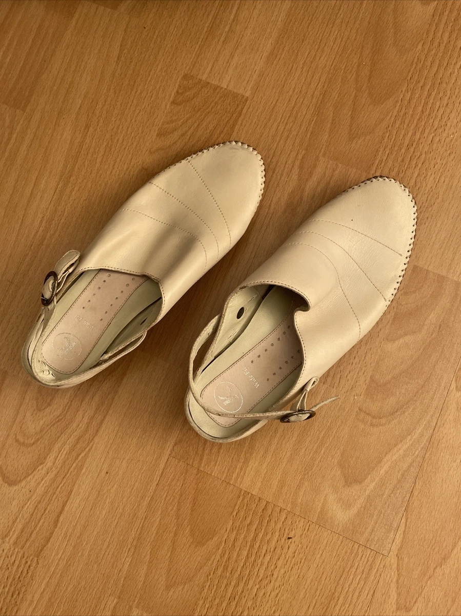 Cream wide top fit shoes