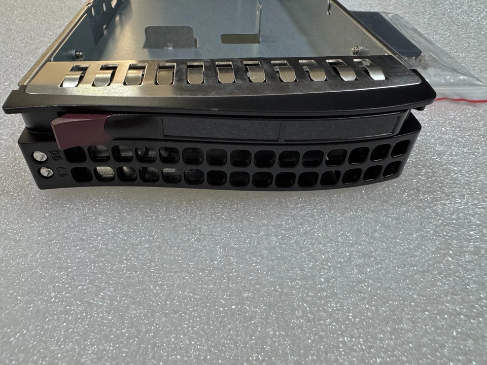 5pcs New Supermicro MCP-220-00043-0N 3.5" Convert to 2.5" HDD tray caddy - Image 4 of 4