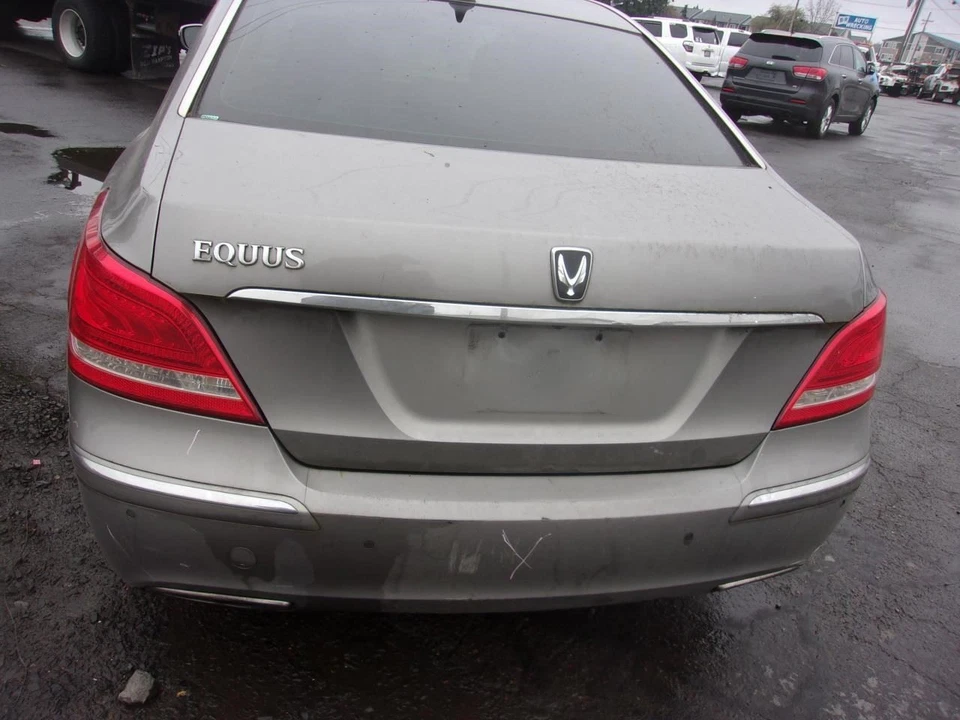 Luz de estacionamiento/esquina del conductor montada para parachoques antiniebla se adapta a 11-13 EQUUS 27829045 Foto 2 de 4