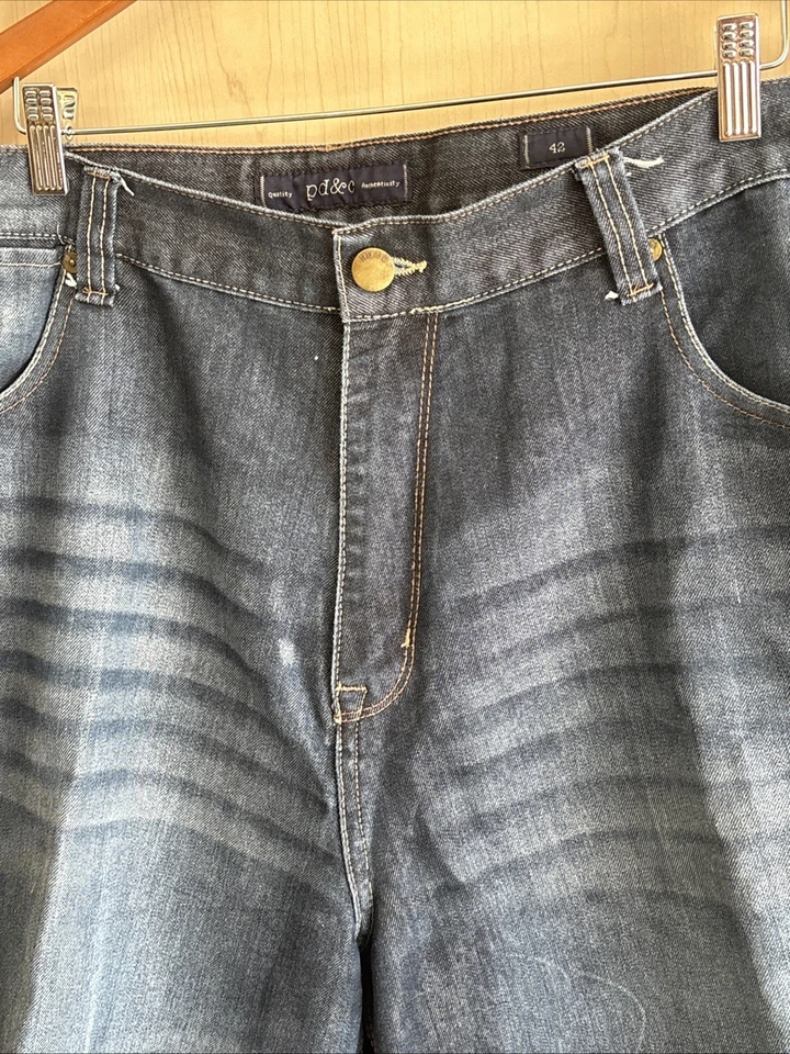 Pantalones Cortos de Jean PD&C Para Hombres 42 Azul Desteñido 11 Pulgadas Entrepierna Aspecto Envejecido Frente Plano Foto 3 de 4