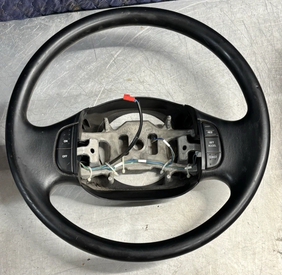 97-04 Ford F Series Pickup Econoline Van Steering Wheel W/Cruise Control Buttons Foto 2 de 4