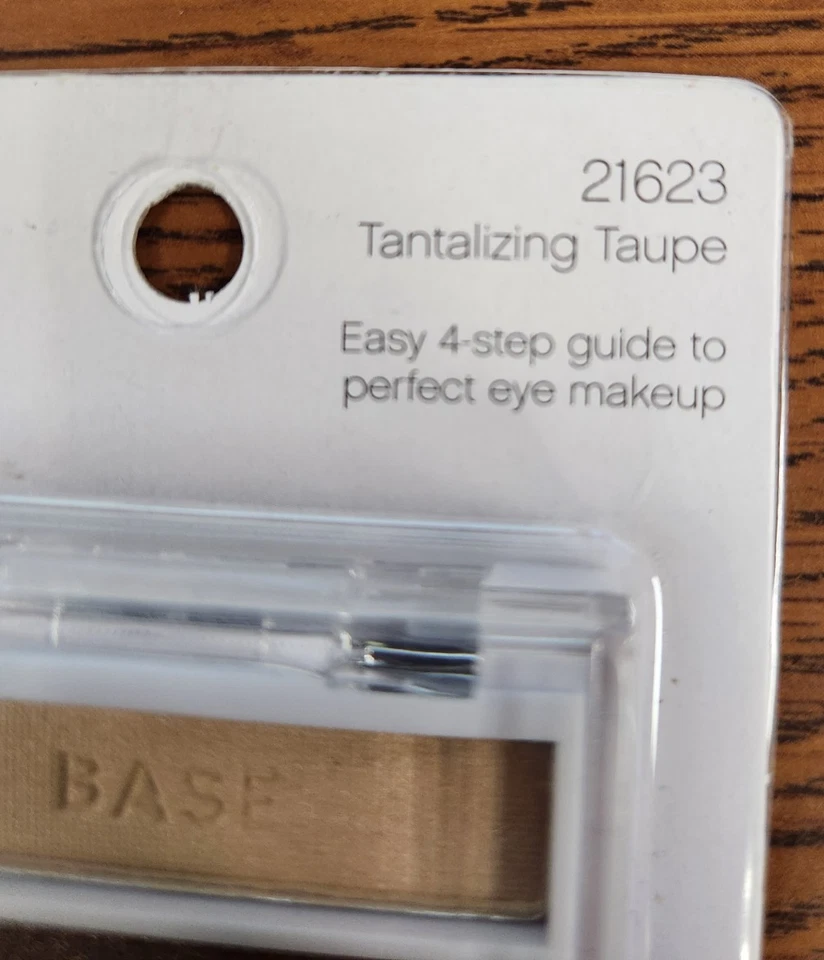 1 PIECE NEW & SEALED ELF FLAWLESS EYESHADOW 21623 TANTALIZING TAUPE 0.14oz - Image 2 of 4