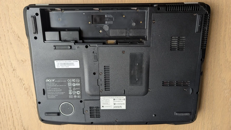 Acer 5920g Laptop Notebook 15" mit 250gb HDD, 2x2 GB RAM, mit Ladegerät  - Bild 4 von 4