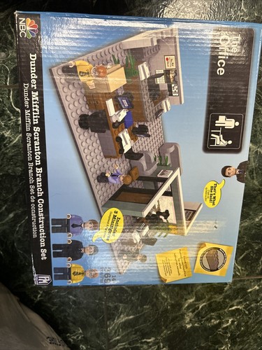BRAND NEW SEALED THE OFFICE Dunder Mifflin Scranton Construction Set 369 Pieces - Picture 1 of 2