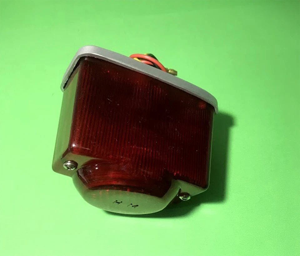 Luz trasera para Honda C95 CA95 C92 CA160 CT200 CT110 CB77 CB72 CB16 S90 Foto 2 de 2