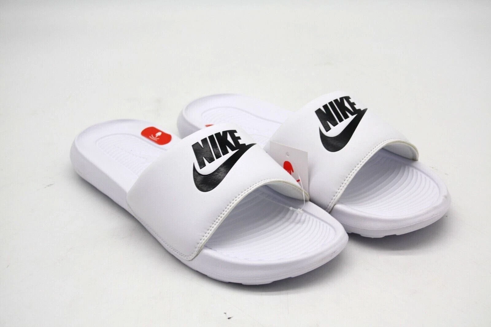 SANDALO SLIP ON NIKE SLIDE VICTORY ONE SLIDE CN9675 100 BIANCO NERO BIANCO