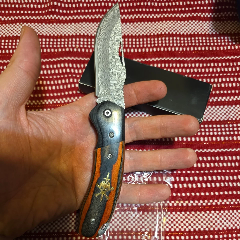 Cuchillo plegable damasco acero vg10 con funda de cuero  Foto 4 de 4