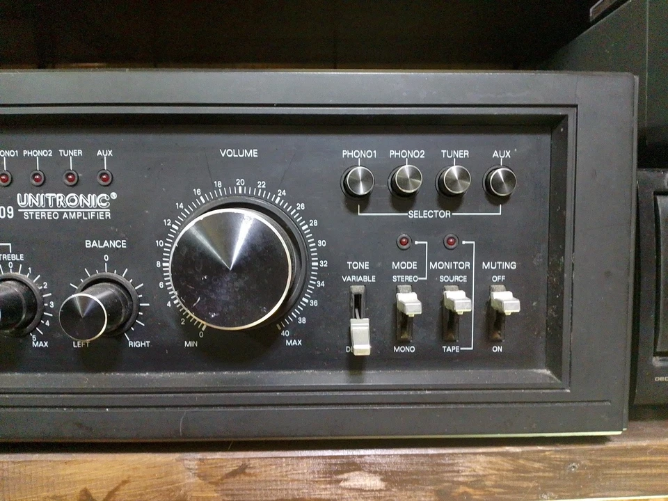 AMPLIFICATORE HI FI - Immagine 3 di 4