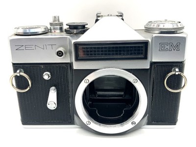 EasyBuy Zenit EM SLR 35mm Analog SLR Camera Body (M42) Silver