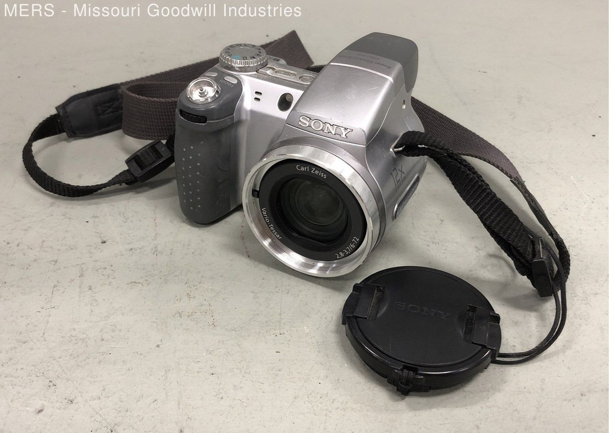 Sony Cyber-shot DSC-H2 6.0MP Digital Camera - Silver for sale